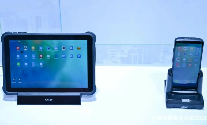 開源鴻蒙技術大會2025|東集鴻蒙5.0智能終端驚艷亮相，賦能信創(chuàng)產業(yè)數字化轉型