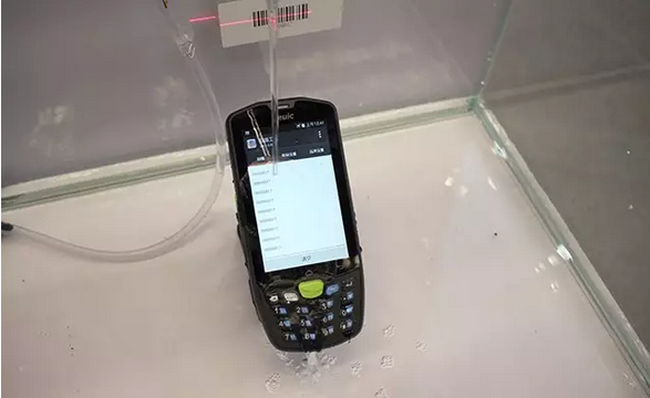 東集：智慧物流，以人為本