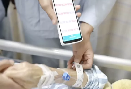 小碼哥CRUISE2 5G-HC掃描手環進行信息核對.png 小碼哥CRUISE2 5G-HC掃描手環進行信息核對.png